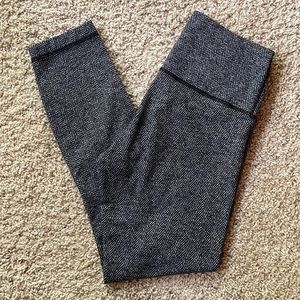 Lululemon gray pattered leggings- size M